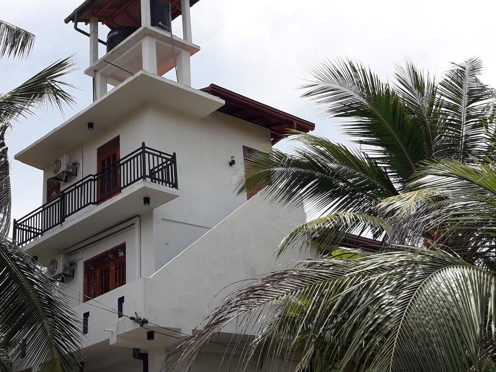 Sanjula Apartments Хиккадува Экстерьер фото