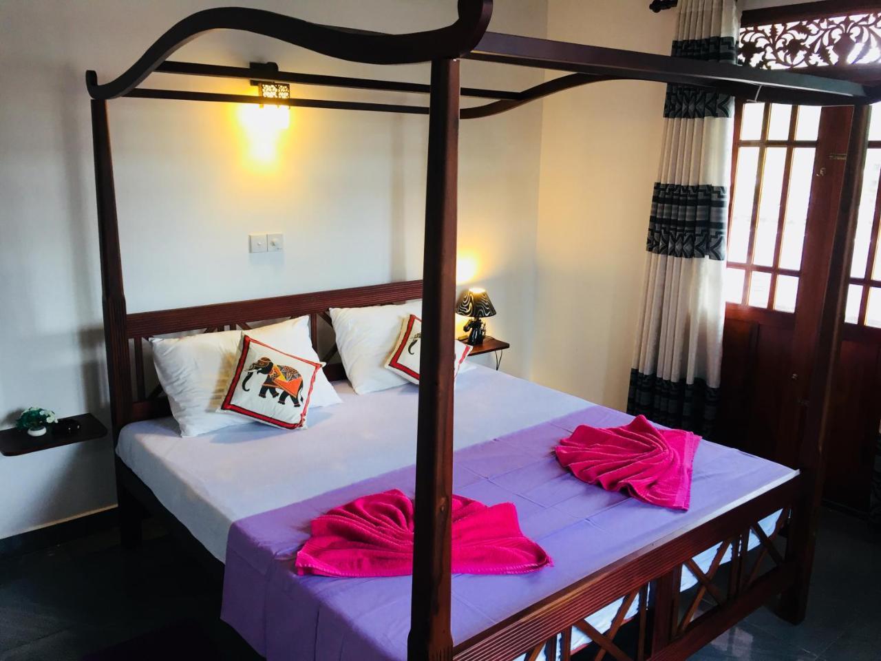 Sanjula Apartments Хиккадува Экстерьер фото