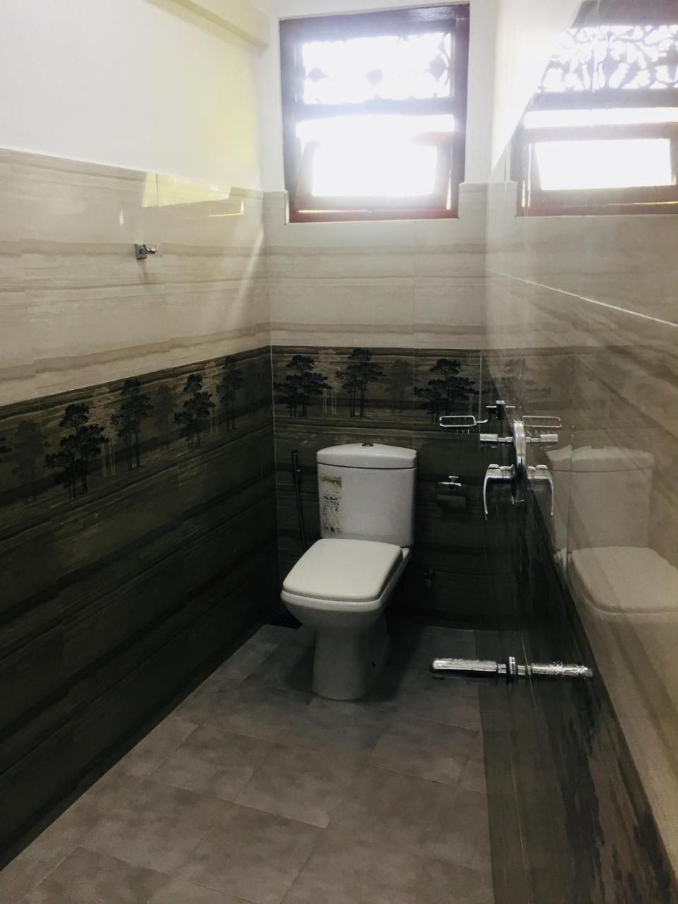 Sanjula Apartments Хиккадува Экстерьер фото