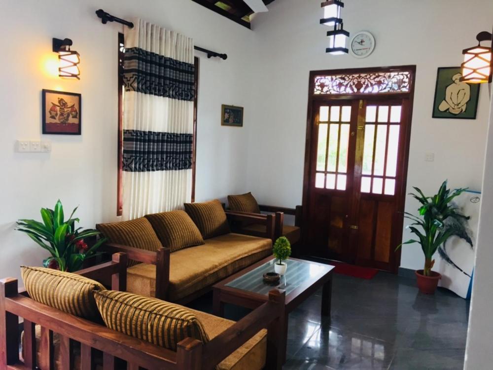 Sanjula Apartments Хиккадува Экстерьер фото